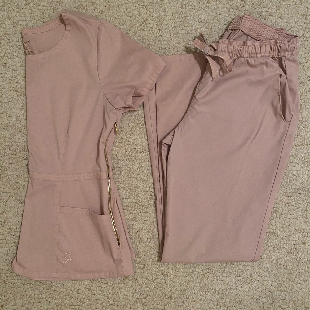 Jaanuu Baby Pink Scrub SET